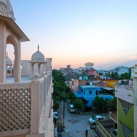 The Taj Vista Agra- Walking Distance To Taj Mahal Hotel Агра Екстериор снимка