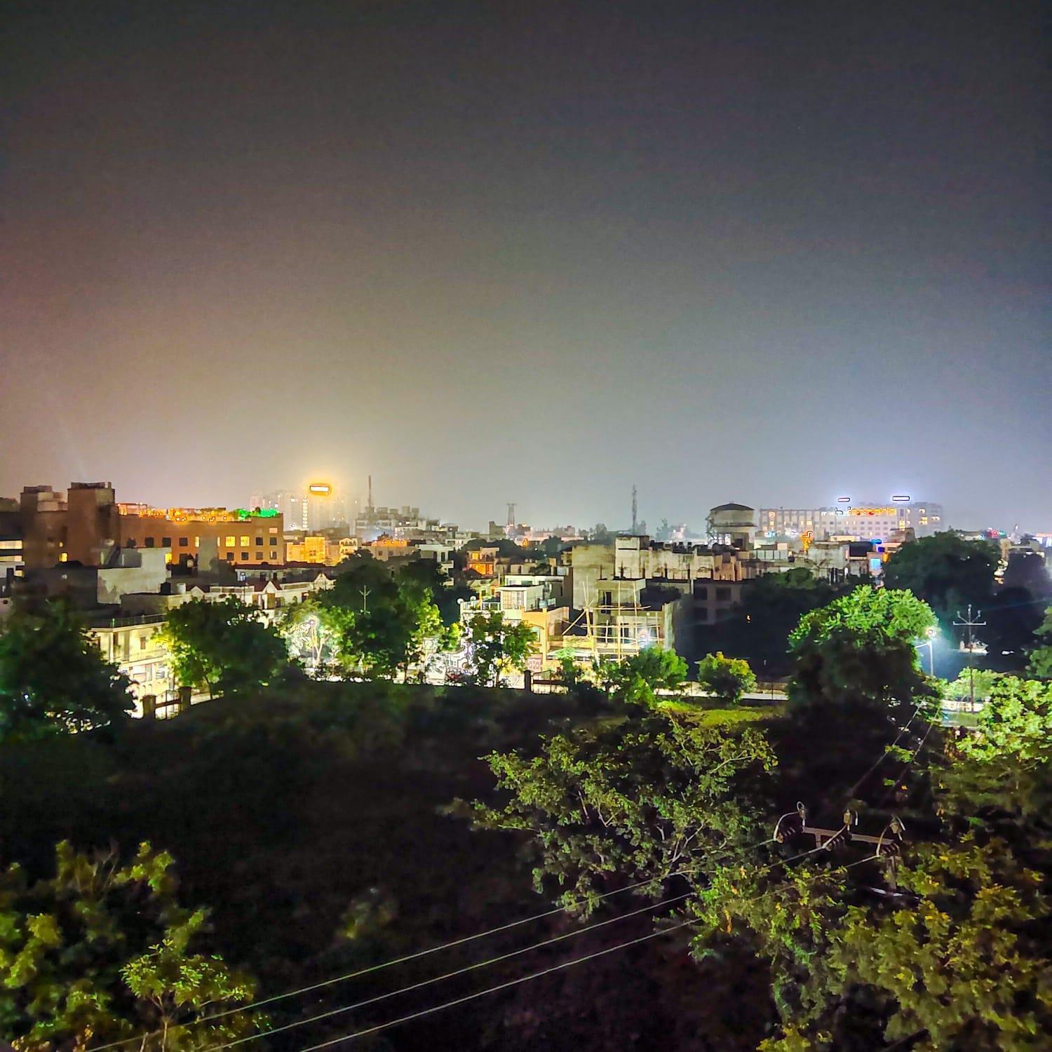 The Taj Vista Agra- Walking Distance To Taj Mahal Hotel Агра Екстериор снимка