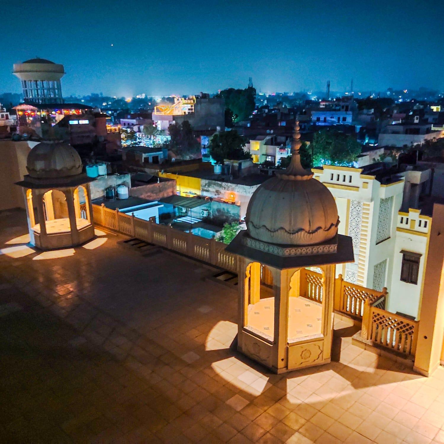 The Taj Vista Agra- Walking Distance To Taj Mahal Hotel Агра Екстериор снимка