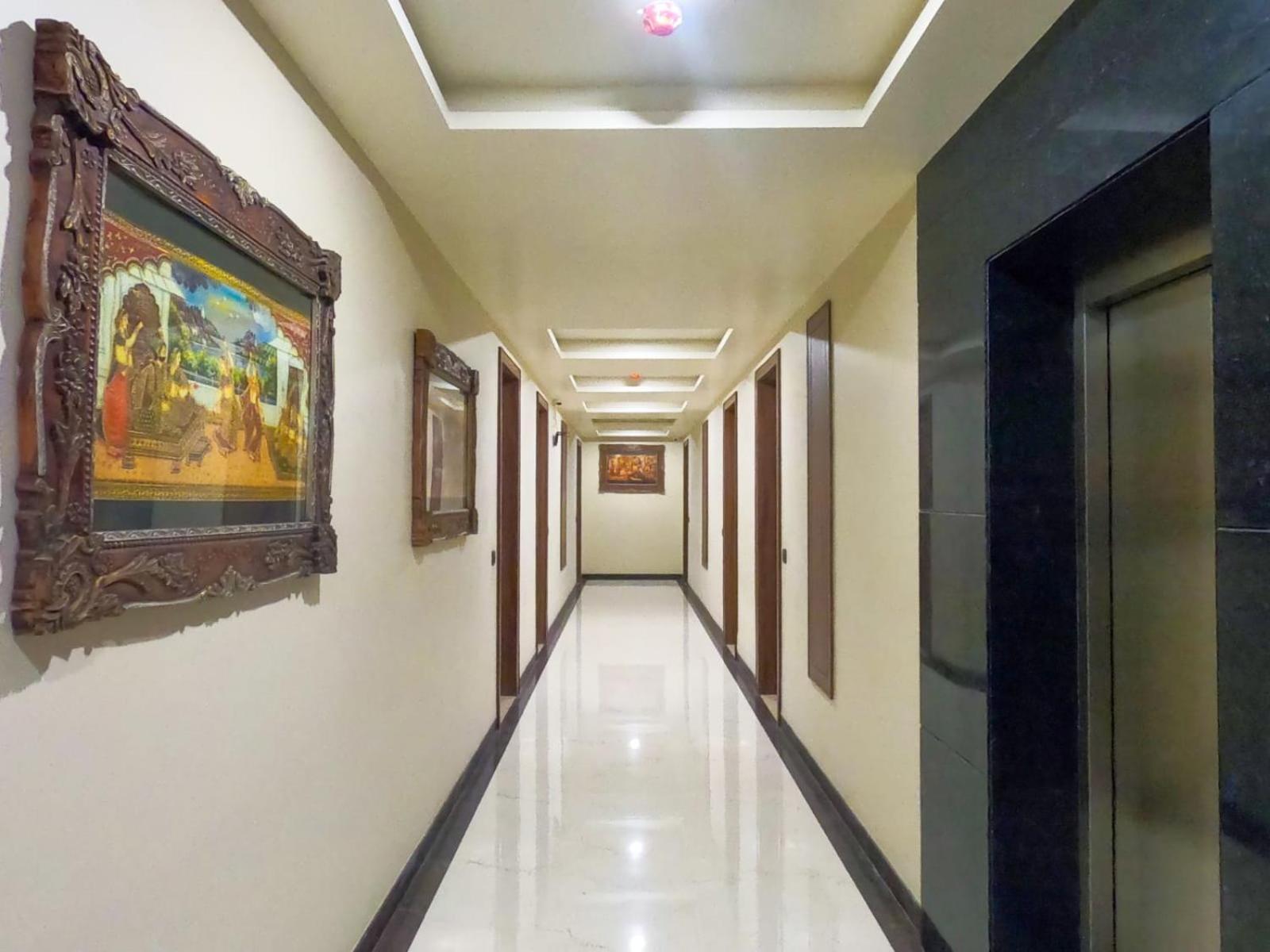 The Taj Vista Agra- Walking Distance To Taj Mahal Hotel Агра Екстериор снимка