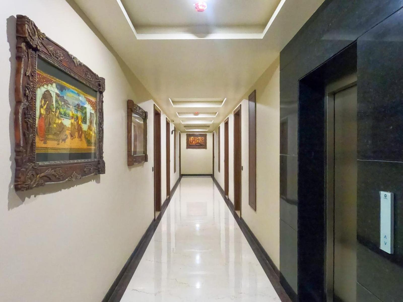 The Taj Vista Agra- Walking Distance To Taj Mahal Hotel Агра Екстериор снимка